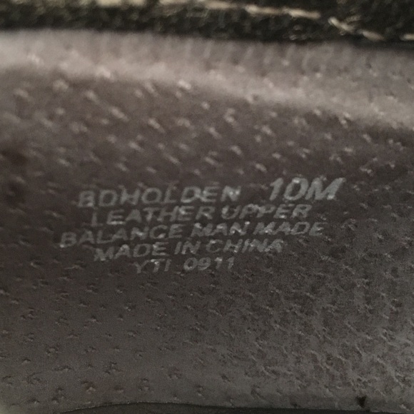 Bandolino Leather Flats - Picture 4 of 6